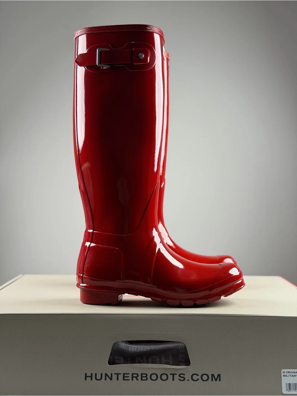 Hunter Women's Original Tall Gloss Rain Boots in Military Red, Size 8